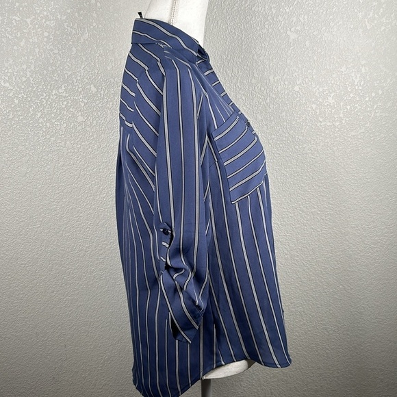 IZ Byer Blue Black & White Striped Button Down High Low Top Size XS - Picture 4 of 7
